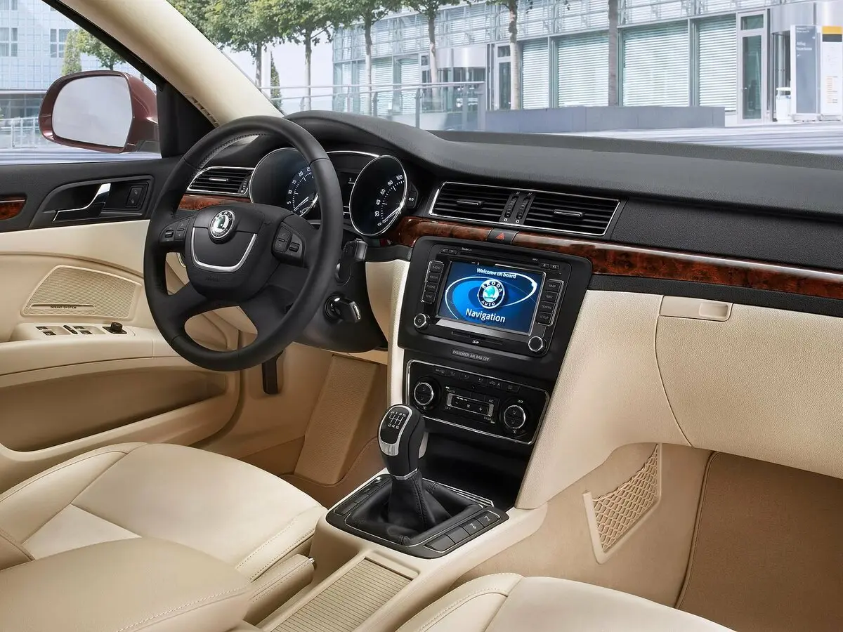 Skoda Superb II Лифтбек — сүрөт 7