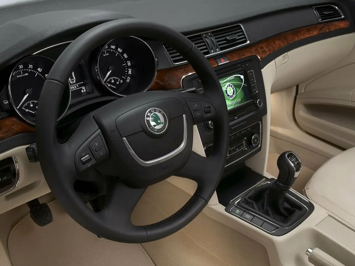 Skoda Superb II Лифтбек — сүрөт 8