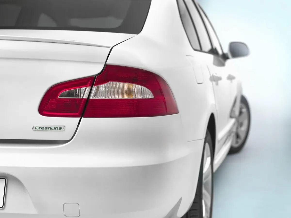 Skoda Superb II Лифтбек — сүрөт 13