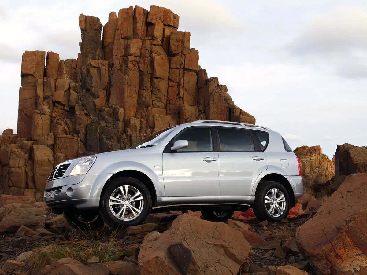 SsangYong Rexton II Внедорожник 5 дв. — фото 2