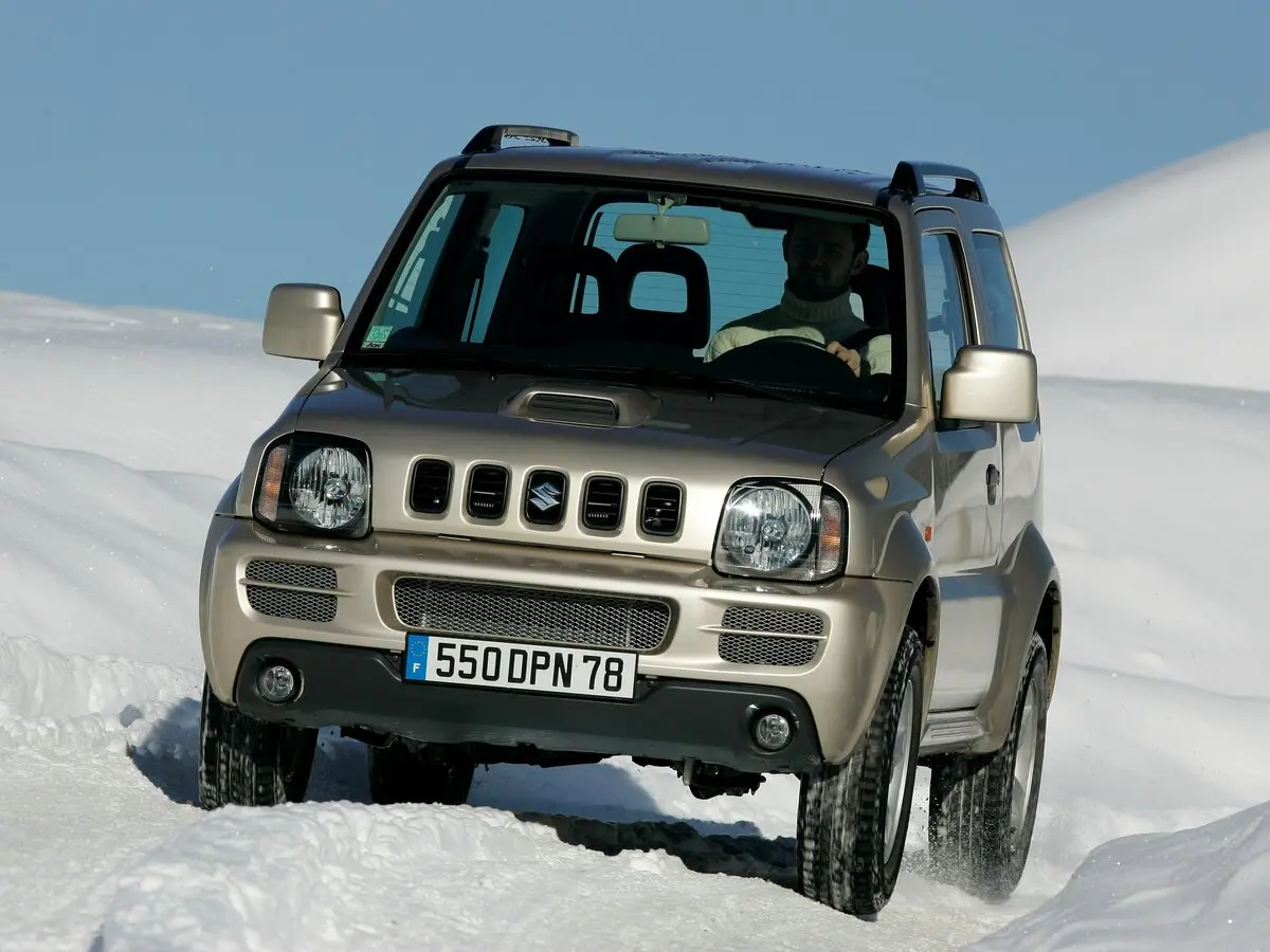 Suzuki Jimny III Рестайлинг 1 Внедорожник 3 дв. — фото 3
