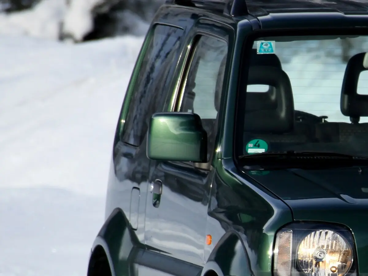 Suzuki Jimny III Рестайлинг 1 Внедорожник 3 дв. — фото 9