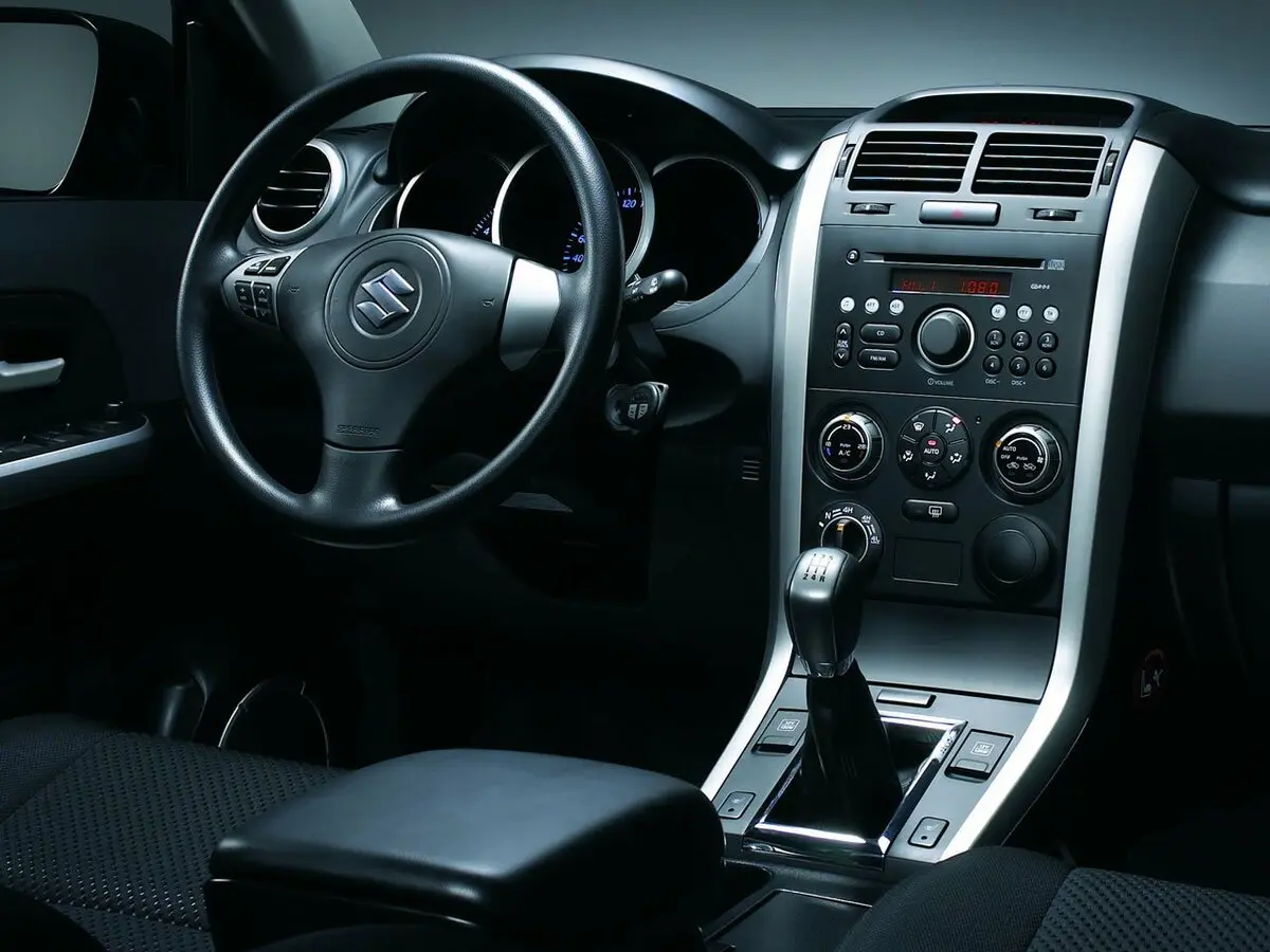 Suzuki Grand Vitara II Рестайлинг Внедорожник 3 дв. — сүрөт 6