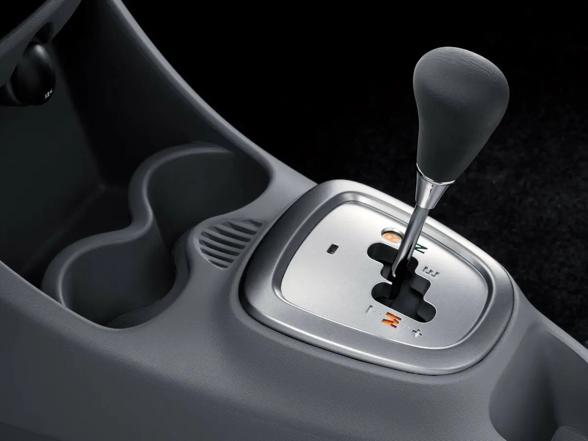 Toyota Aygo I Хэтчбек 3 дв. — сүрөт 8