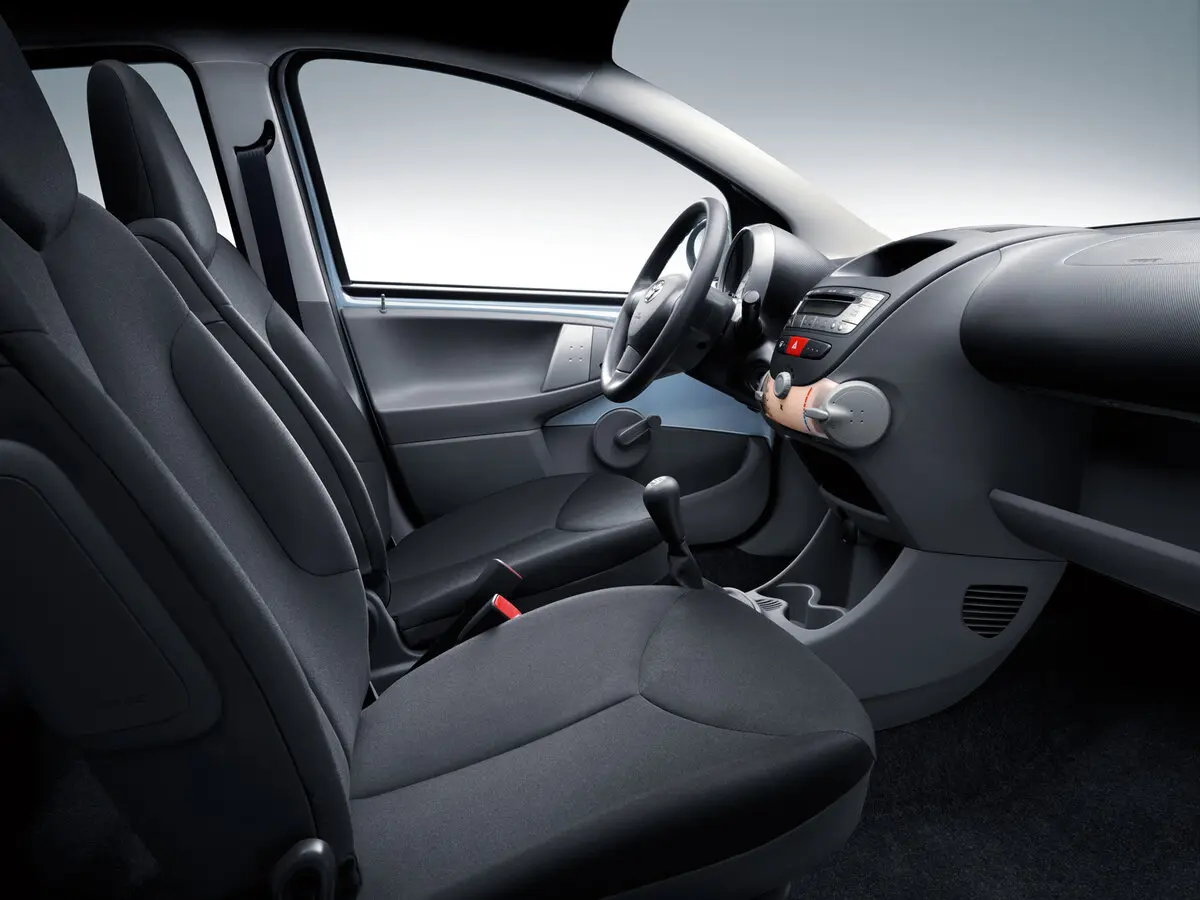 Toyota Aygo I Хэтчбек 5 дв. — сүрөт 7