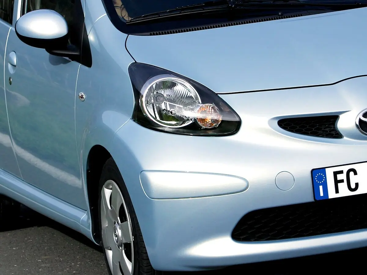 Toyota Aygo I Хэтчбек 5 дв. — сүрөт 10