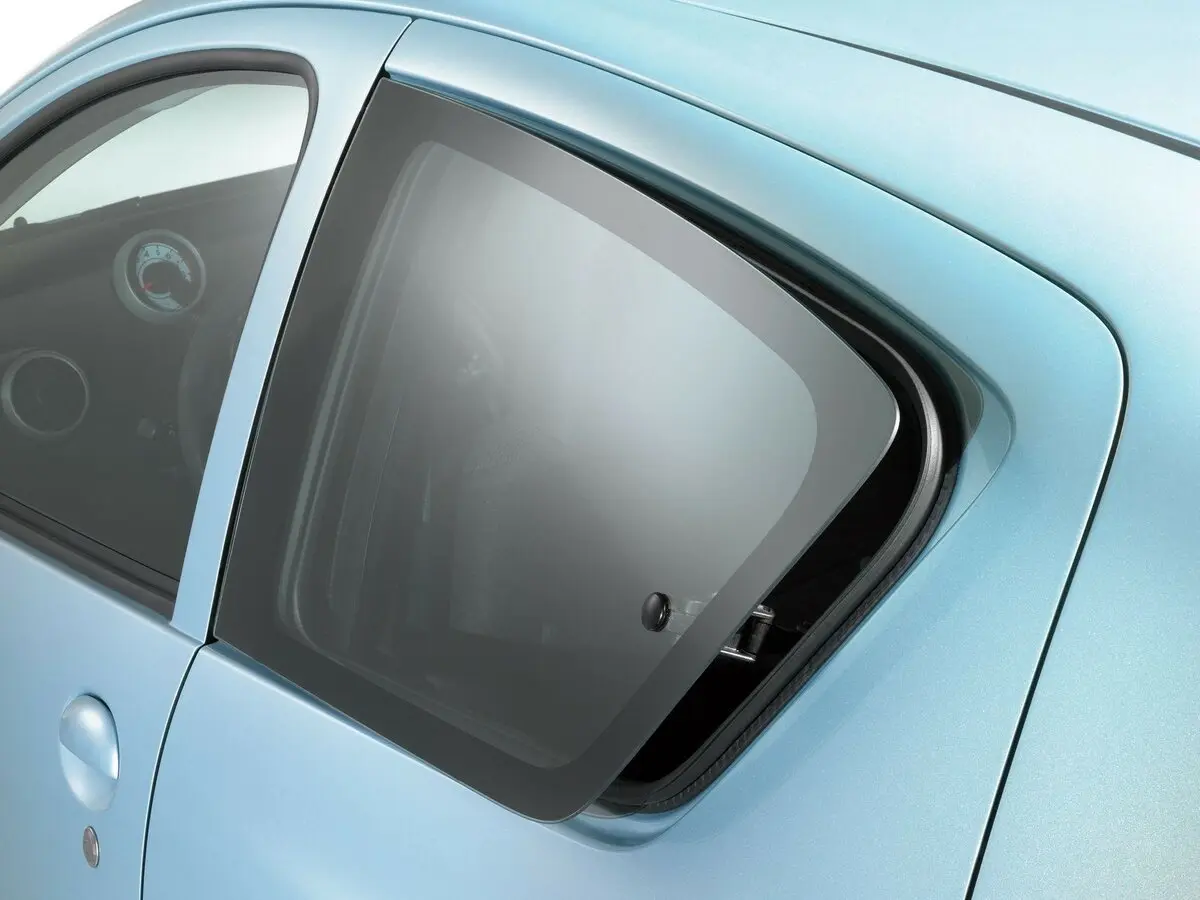 Toyota Aygo I Хэтчбек 5 дв. — сүрөт 12