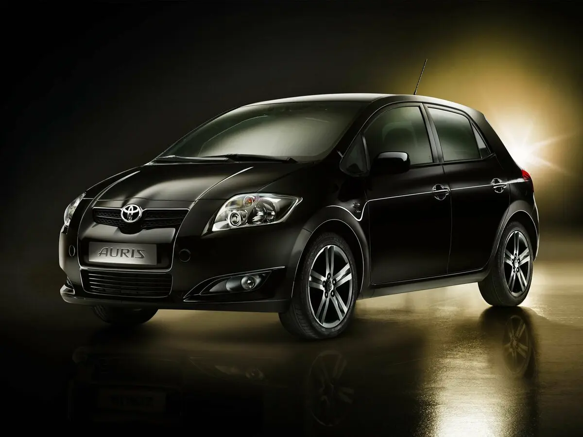Toyota Auris I Хэтчбек 5 дв.