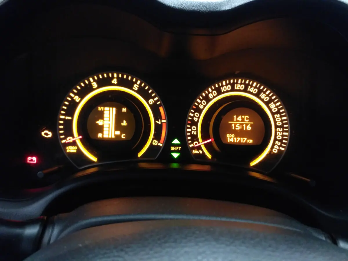 Toyota Auris I Хэтчбек 5 дв. — сүрөт 9