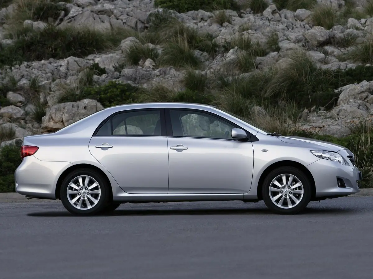 Toyota Corolla X (E140, E150) Седан — фото 2