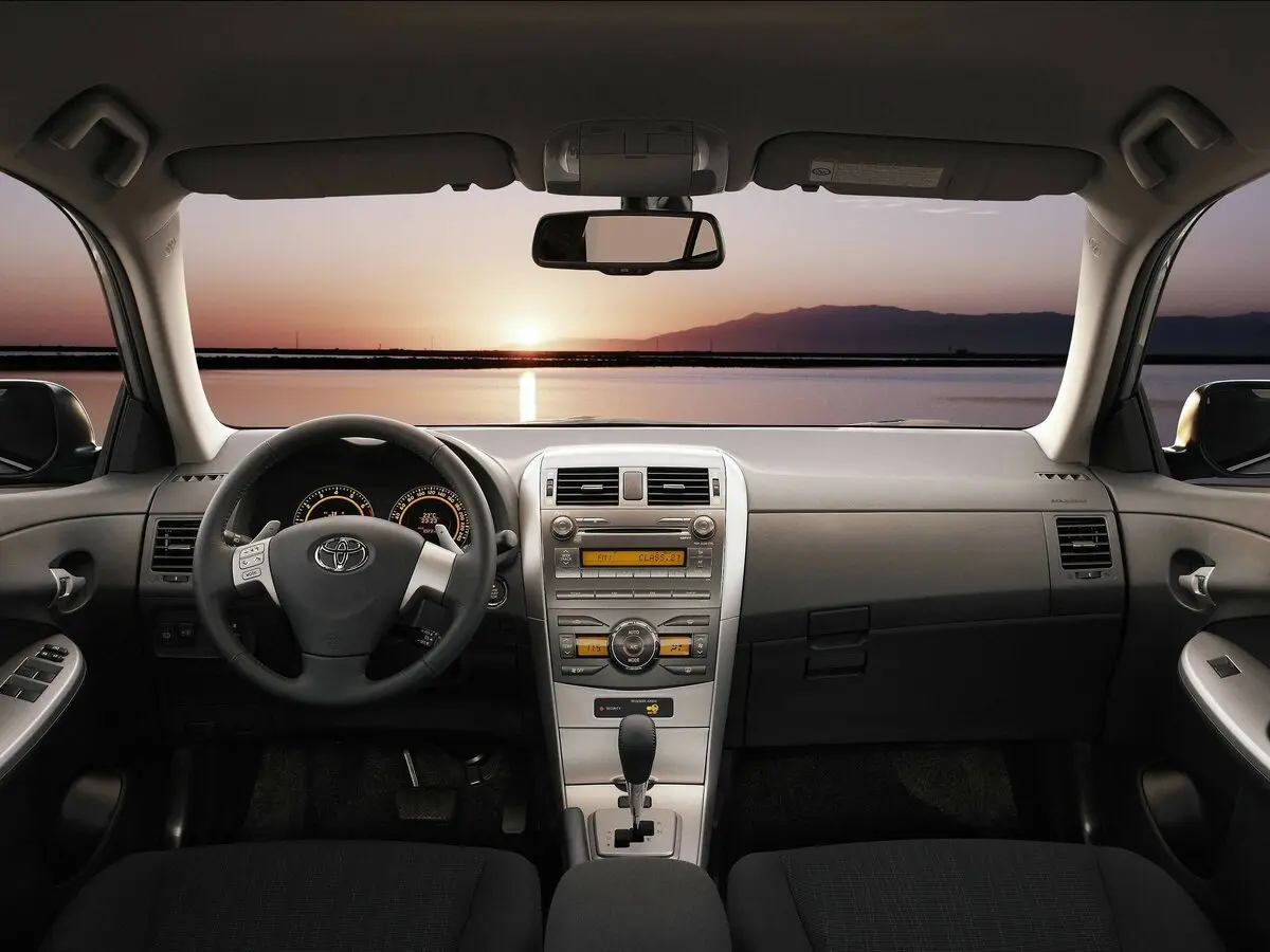 Toyota Corolla X (E140, E150) Седан — фото 6