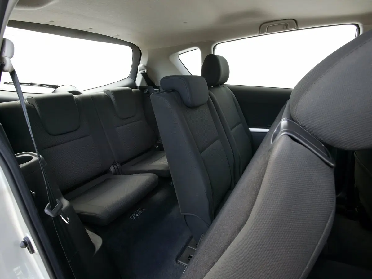 Toyota Corolla Verso I Рестайлинг 2 Компактвэн — сүрөт 8