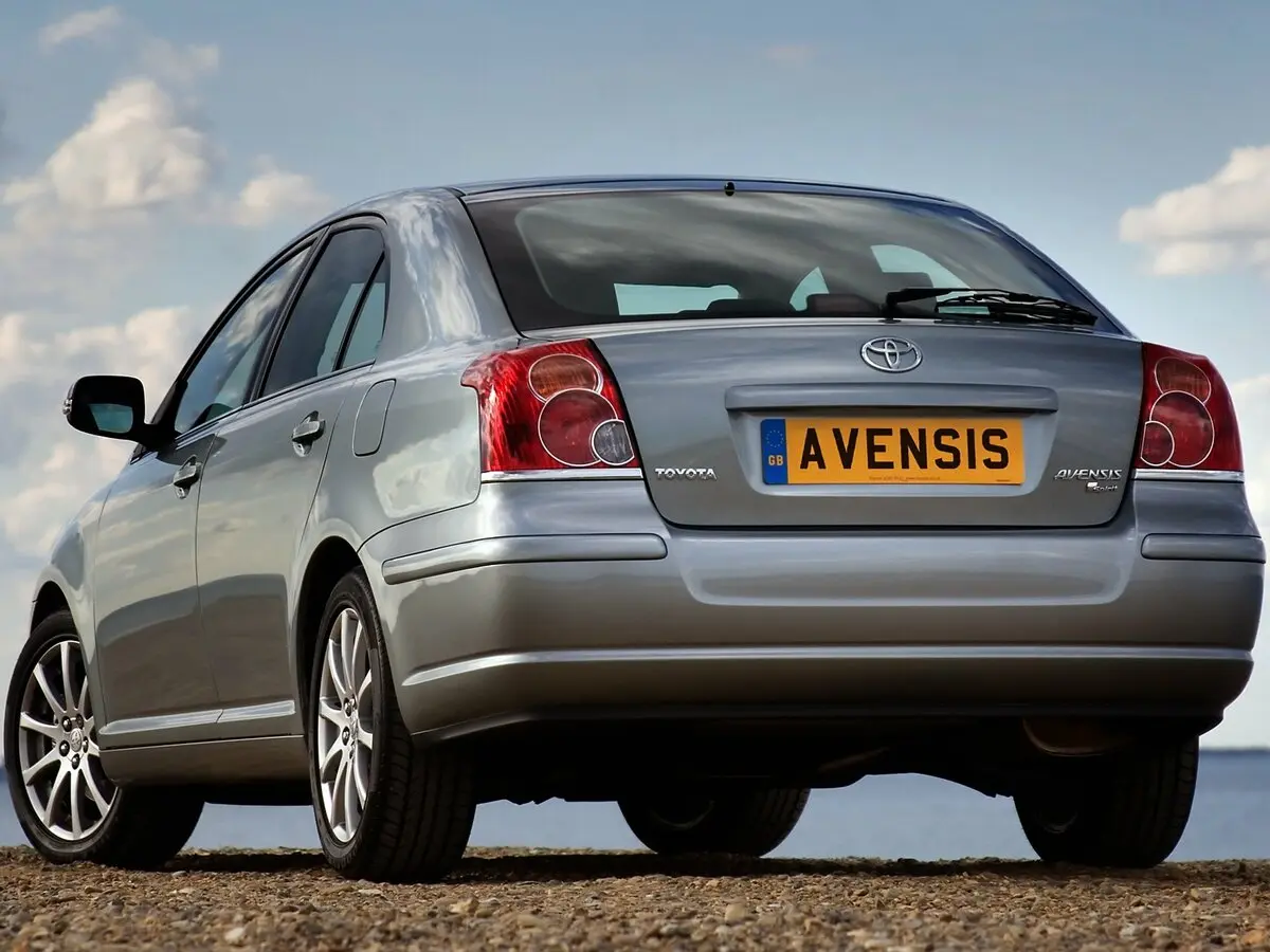 Toyota Avensis II Рестайлинг Лифтбек — сүрөт 3