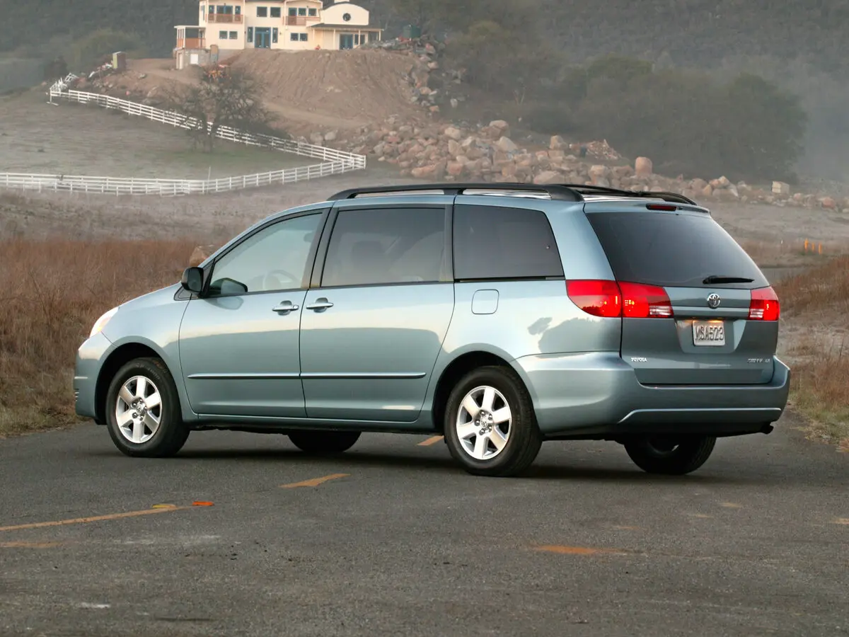 Toyota Sienna II Минивэн — фото 5