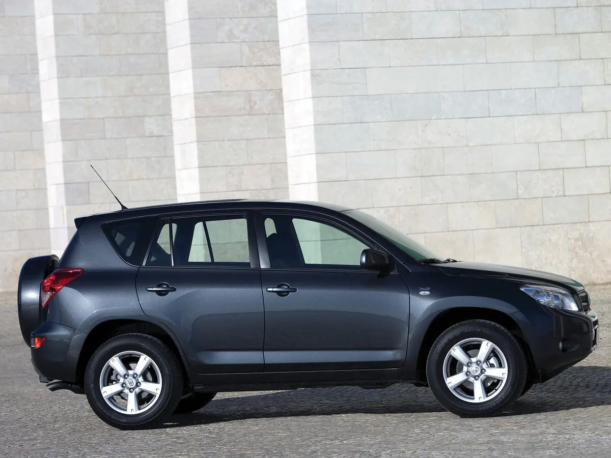 Toyota RAV4 III (XA30) Внедорожник 5 дв. — фото 2