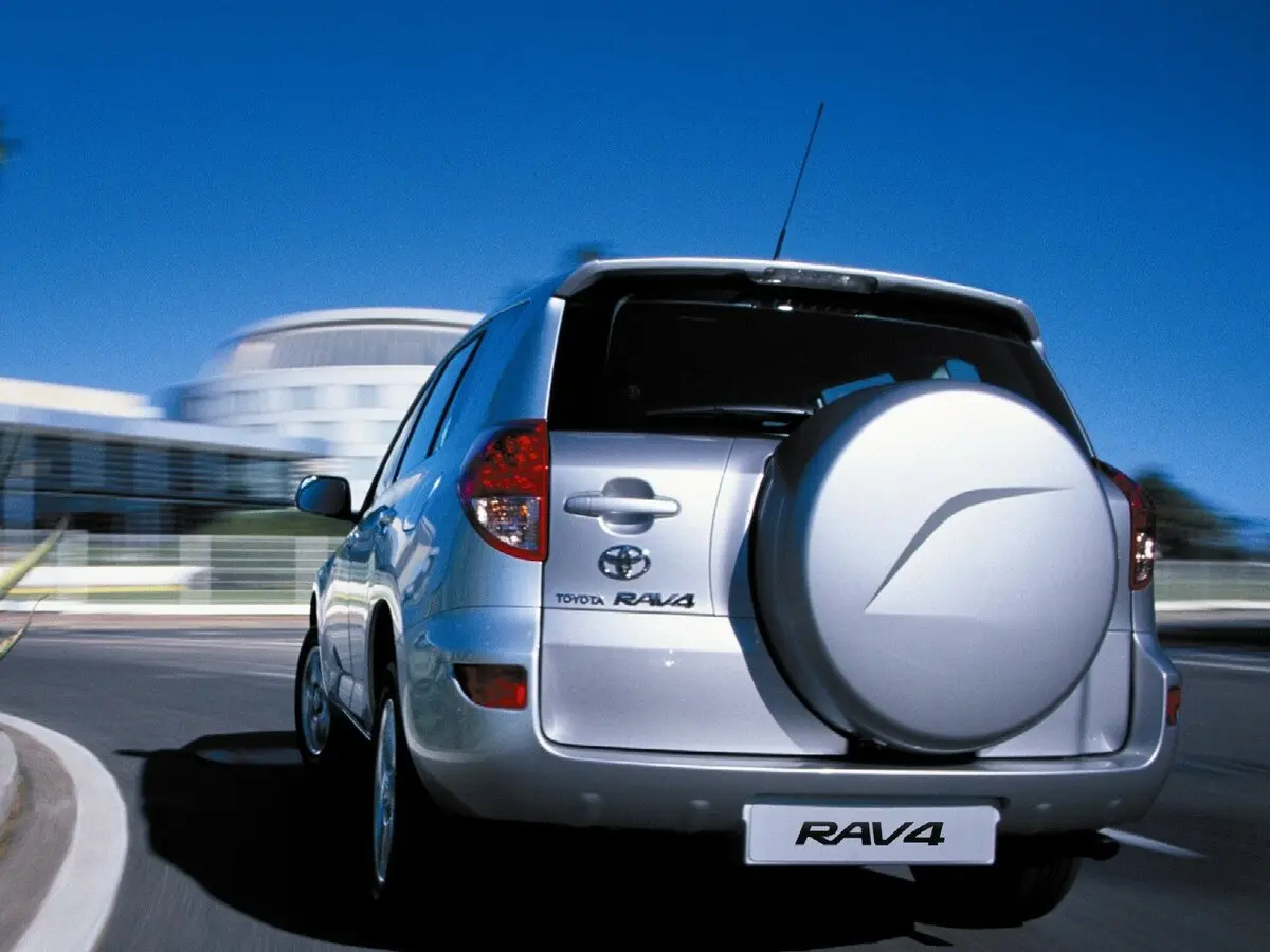 Toyota RAV4 III (XA30) Внедорожник 5 дв. — фото 4