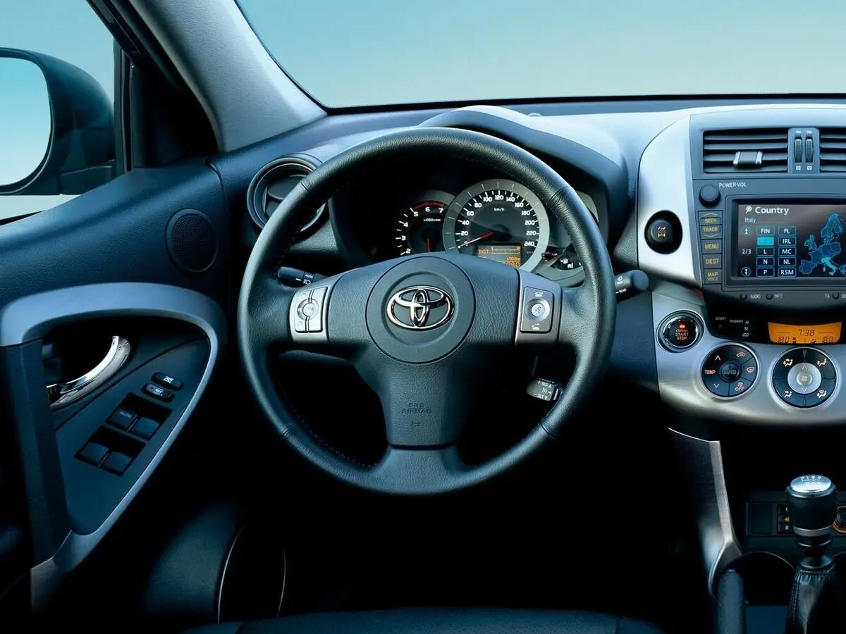 Toyota RAV4 III (XA30) Внедорожник 5 дв. — фото 8