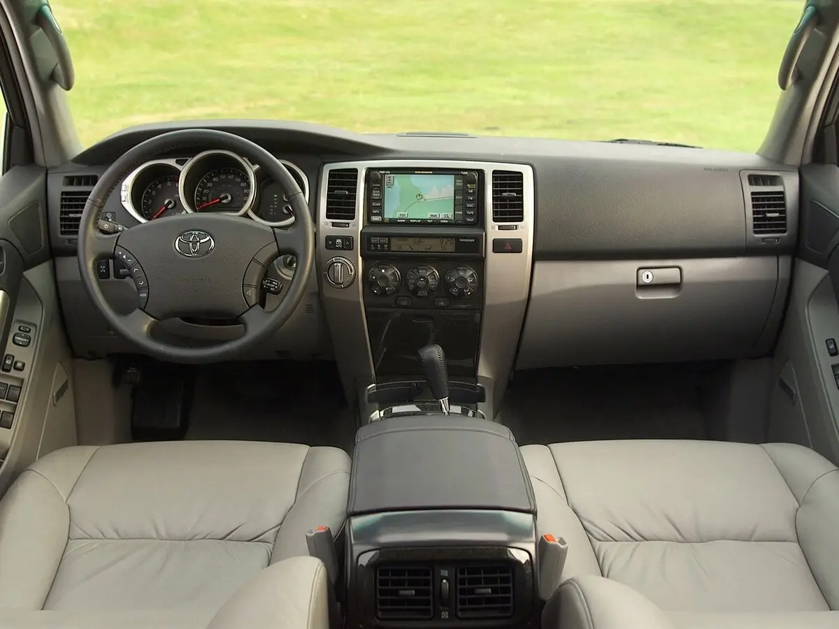 Toyota 4Runner IV Внедорожник 5 дв. — фото 6