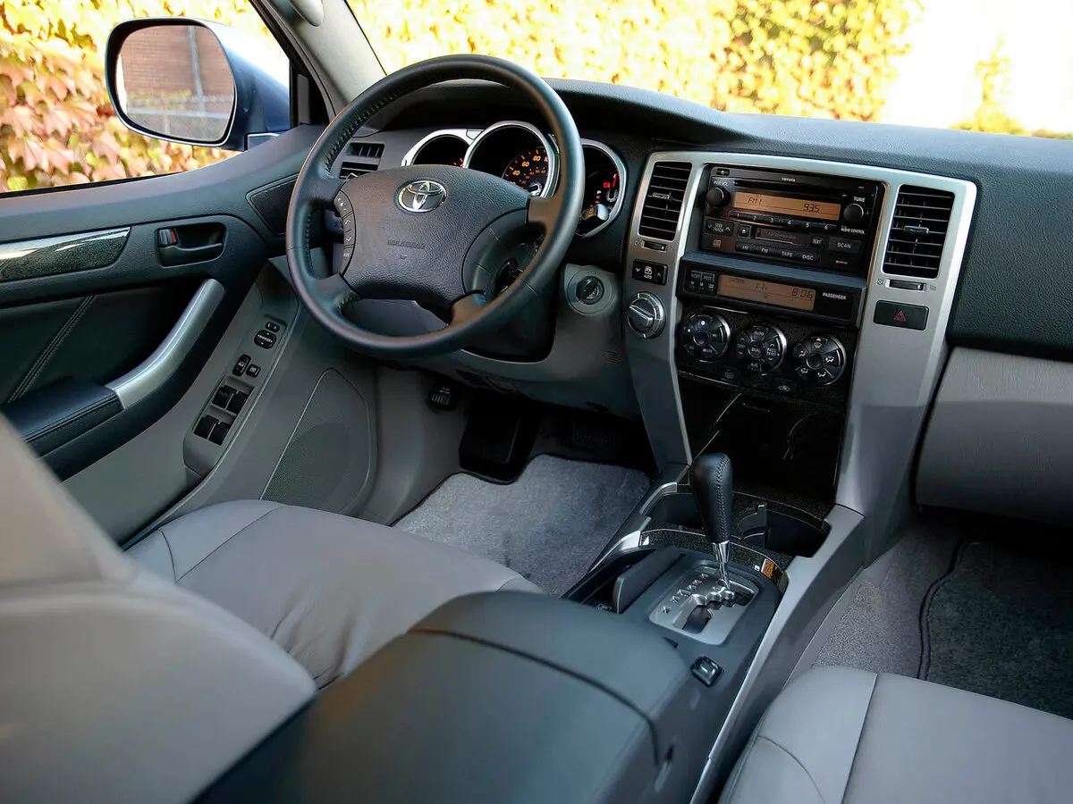 Toyota 4Runner IV Внедорожник 5 дв. — фото 7