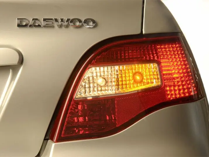 Daewoo Nexia I Рестайлинг Седан — фото 12