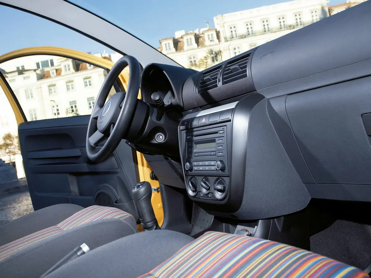 Volkswagen Fox II Хэтчбек 3 дв. — сүрөт 8