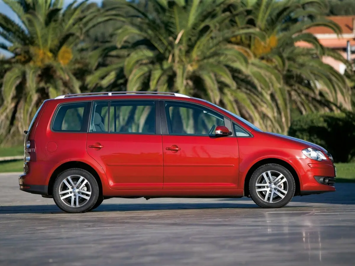 Volkswagen Touran I Рестайлинг Компактвэн — сүрөт 2