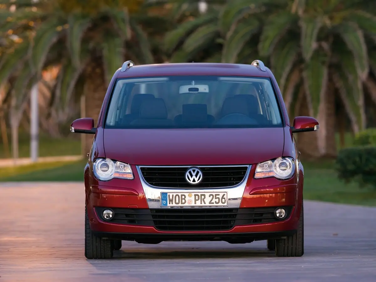 Volkswagen Touran I Рестайлинг Компактвэн — сүрөт 3
