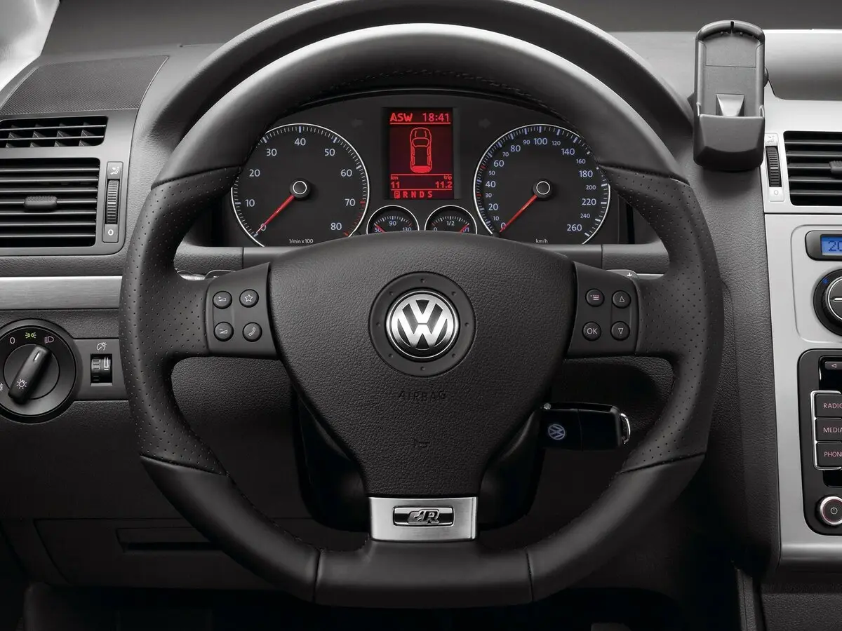 Volkswagen Touran I Рестайлинг Компактвэн — сүрөт 10