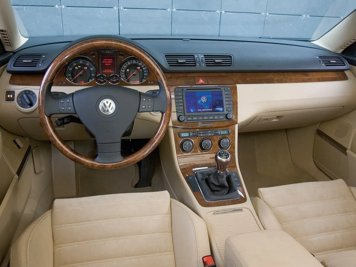 Volkswagen Passat B6 Седан — фото 6