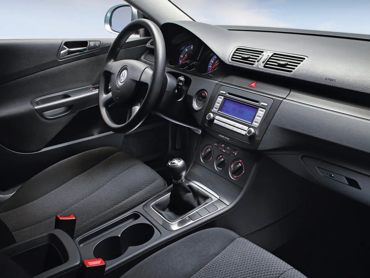 Volkswagen Passat B6 Универсал 5 дв. — фото 7