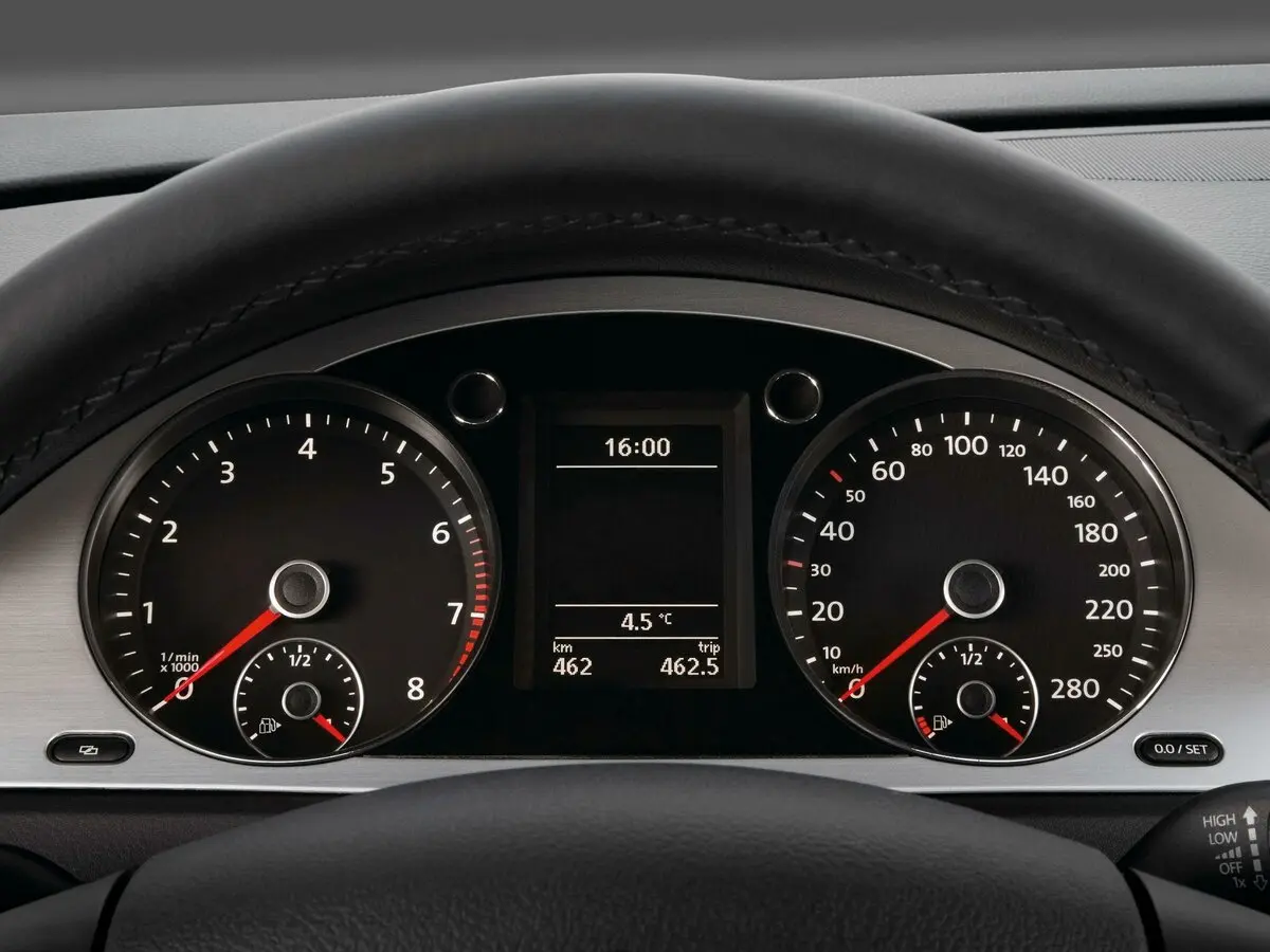 Volkswagen Passat B6 Универсал 5 дв. — фото 9