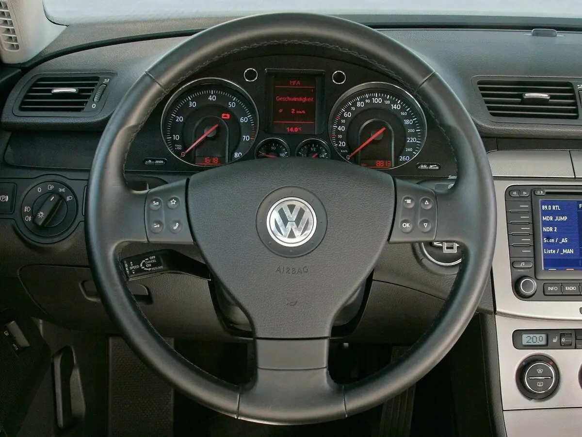 Volkswagen Passat B6 Универсал 5 дв. — фото 10
