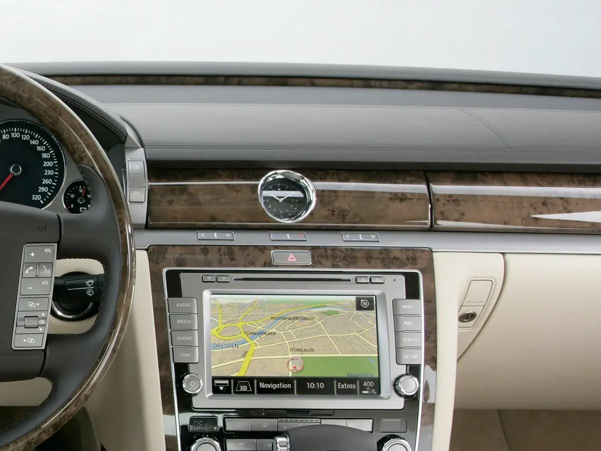 Volkswagen Phaeton I Седан — сүрөт 14