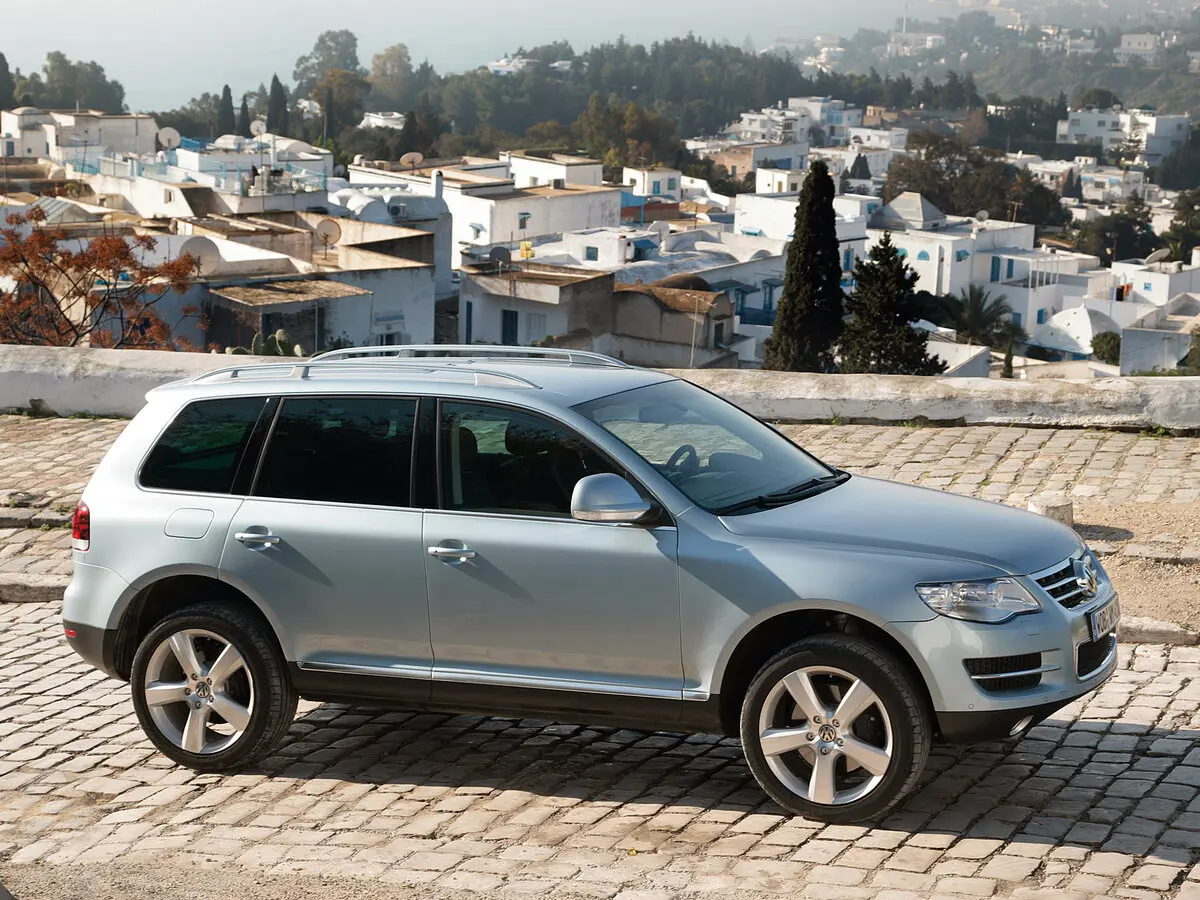 Volkswagen Touareg I Рестайлинг Внедорожник 5 дв. — сүрөт 2