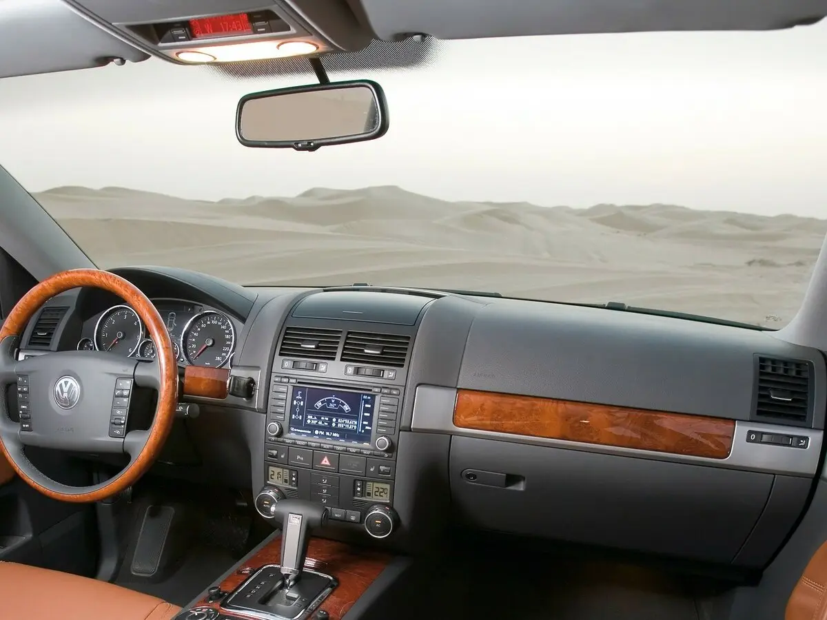 Volkswagen Touareg I Рестайлинг Внедорожник 5 дв. — сүрөт 6