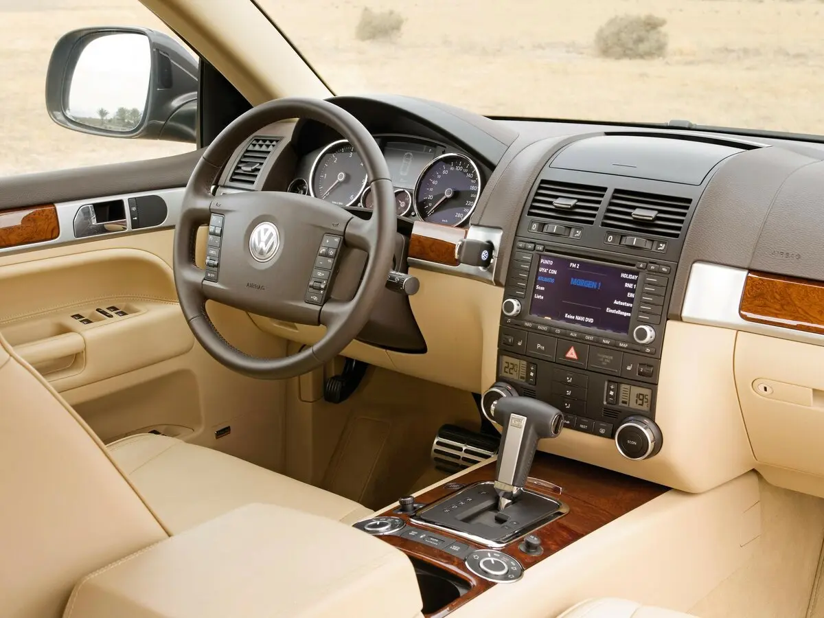 Volkswagen Touareg I Рестайлинг Внедорожник 5 дв. — сүрөт 7