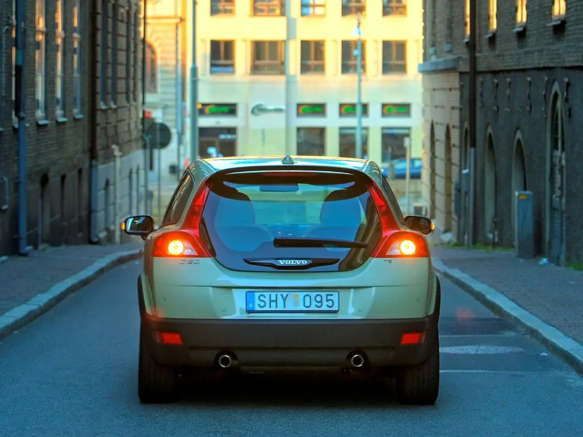 Volvo C30 I Хэтчбек 3 дв. — сүрөт 4