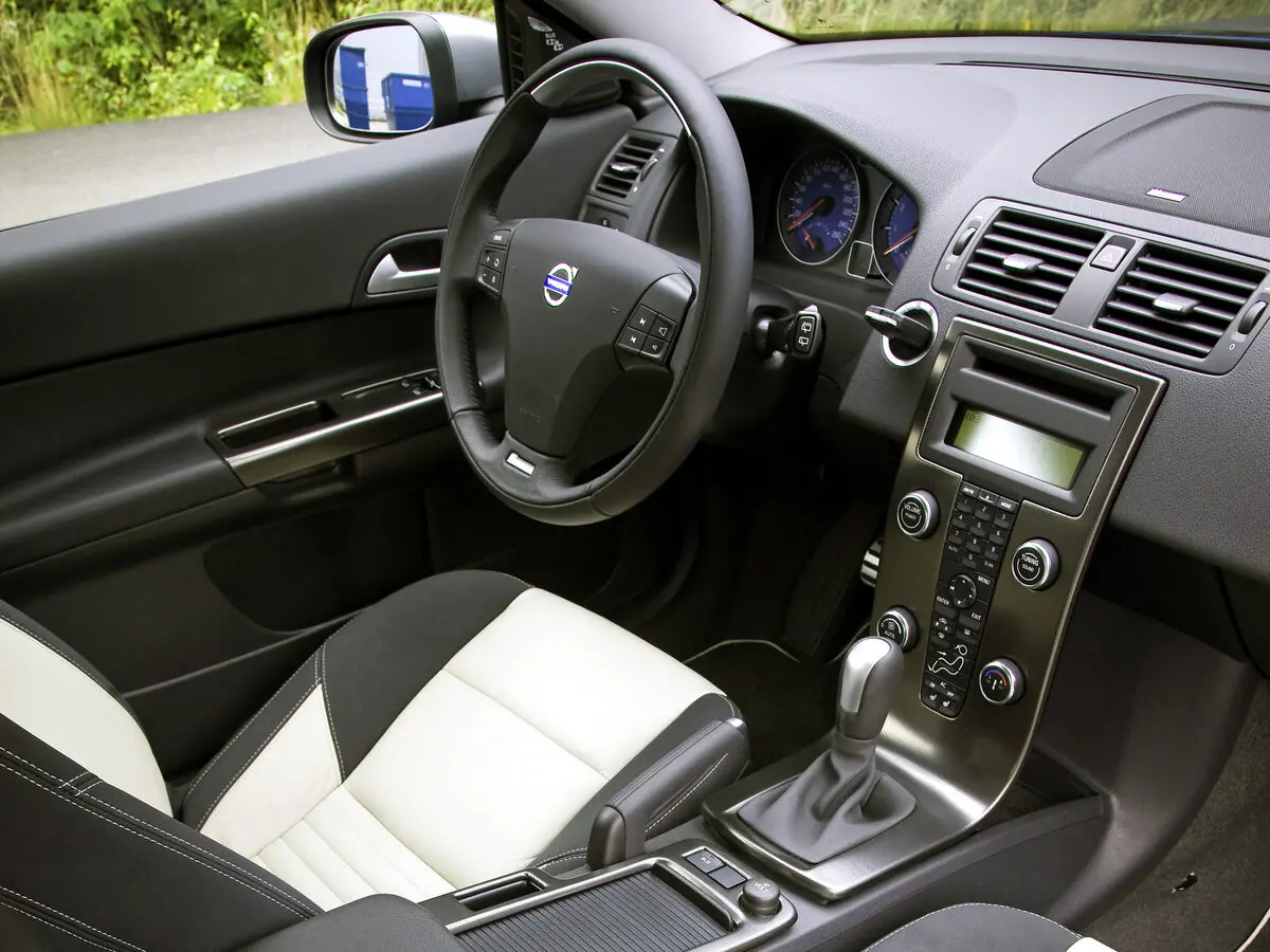 Volvo C30 I Хэтчбек 3 дв. — сүрөт 7