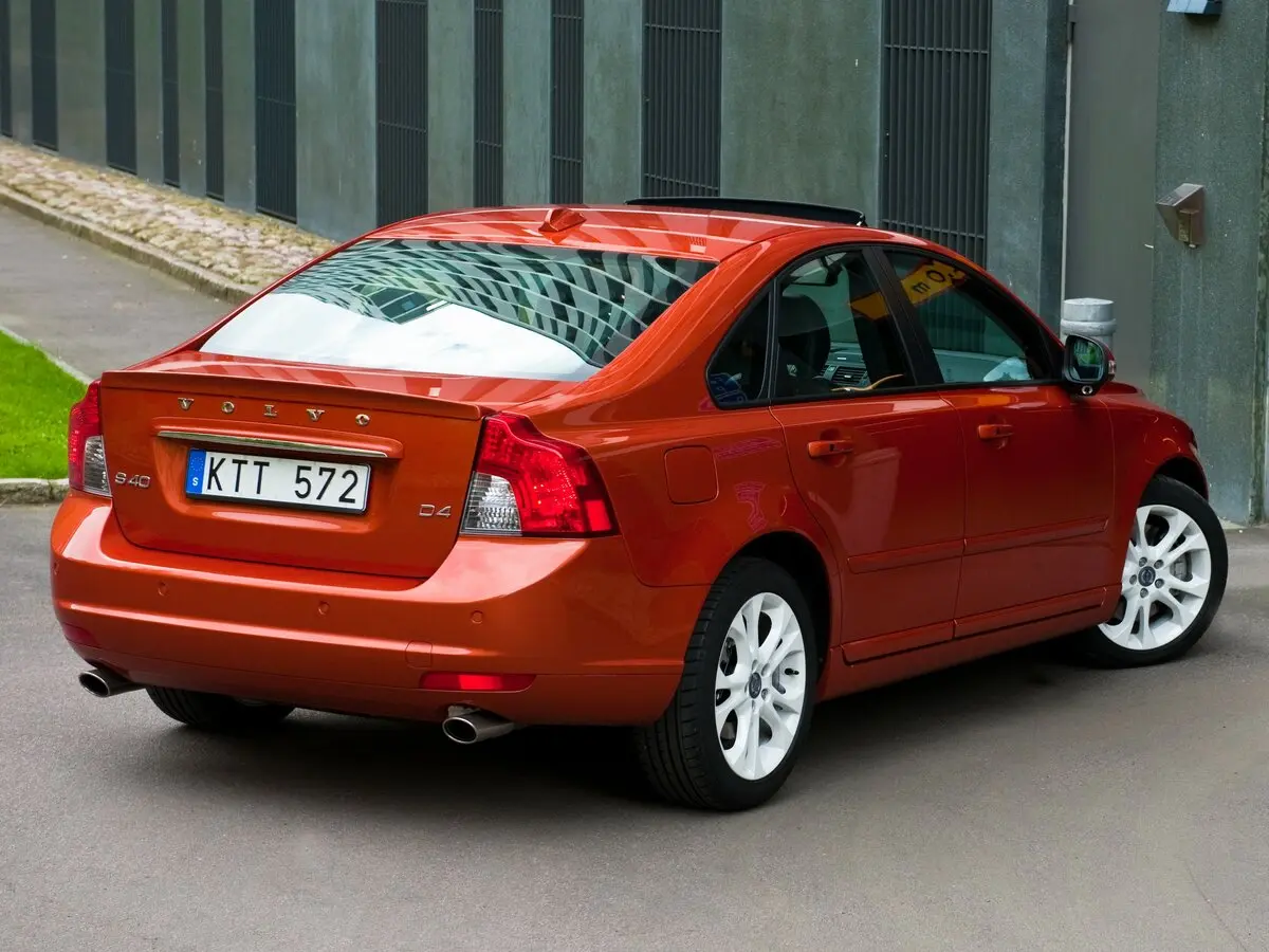 Volvo S40 II Рестайлинг Седан — сүрөт 5