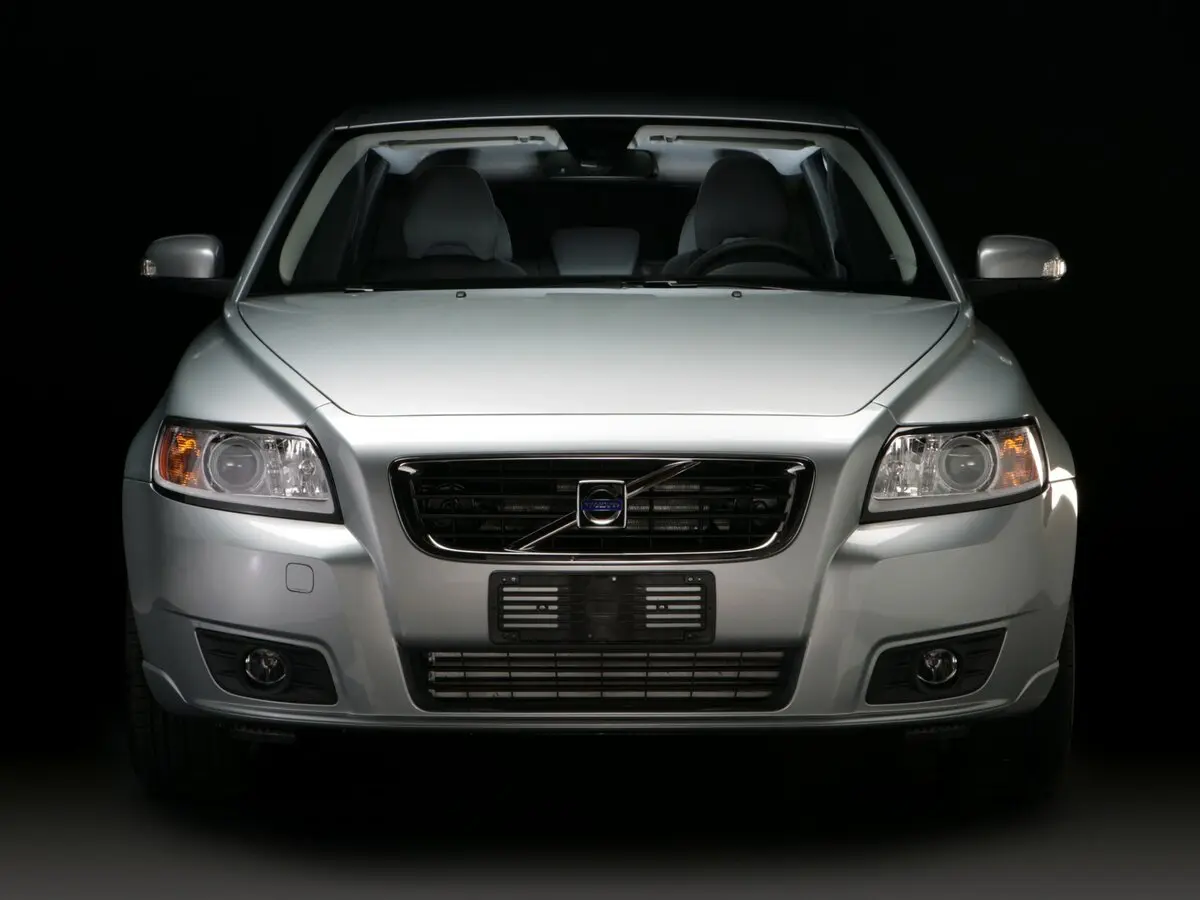 Volvo V50 I Рестайлинг Универсал 5 дв. — 照片 3