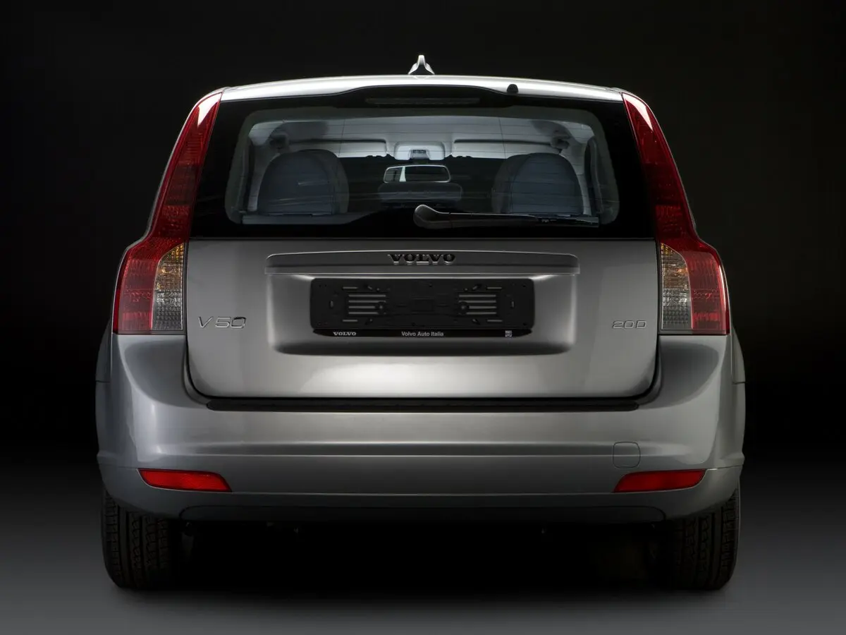 Volvo V50 I Рестайлинг Универсал 5 дв. — 照片 4
