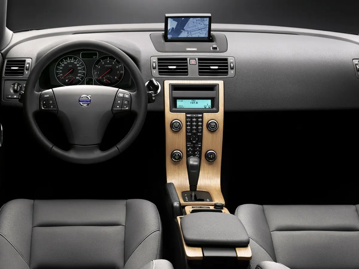 Volvo V50 I Рестайлинг Универсал 5 дв. — 照片 6