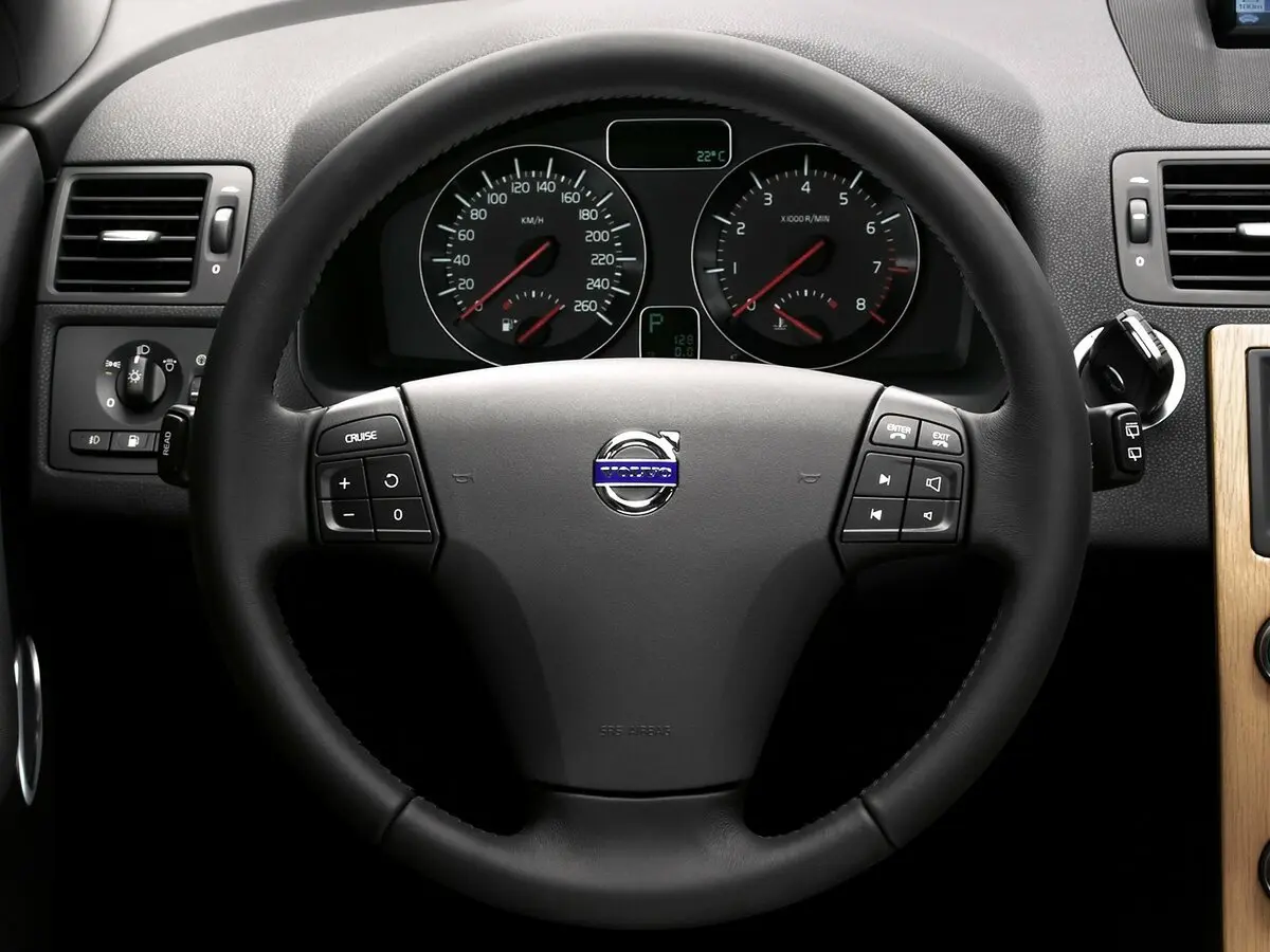 Volvo V50 I Рестайлинг Универсал 5 дв. — 照片 10