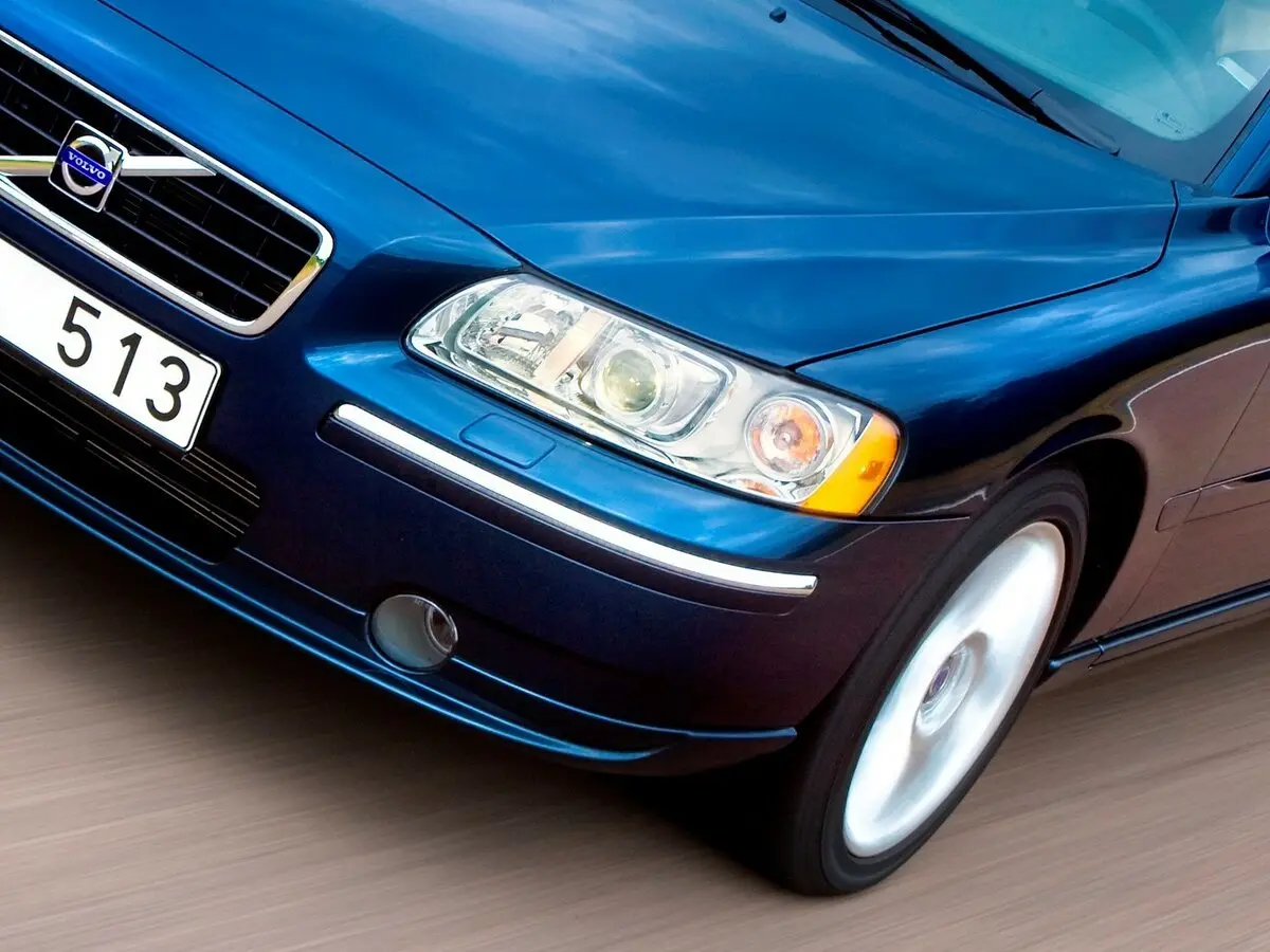Volvo S60 I Рестайлинг Седан — сүрөт 15