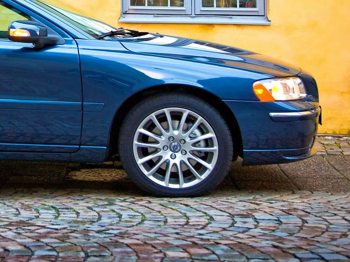 Volvo S60 I Рестайлинг Седан — сүрөт 19