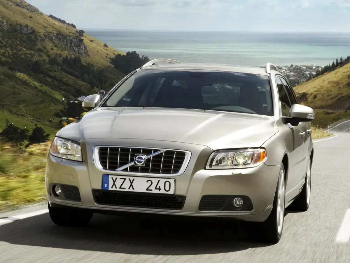 Volvo V70 III Универсал 5 дв. — сүрөт 3