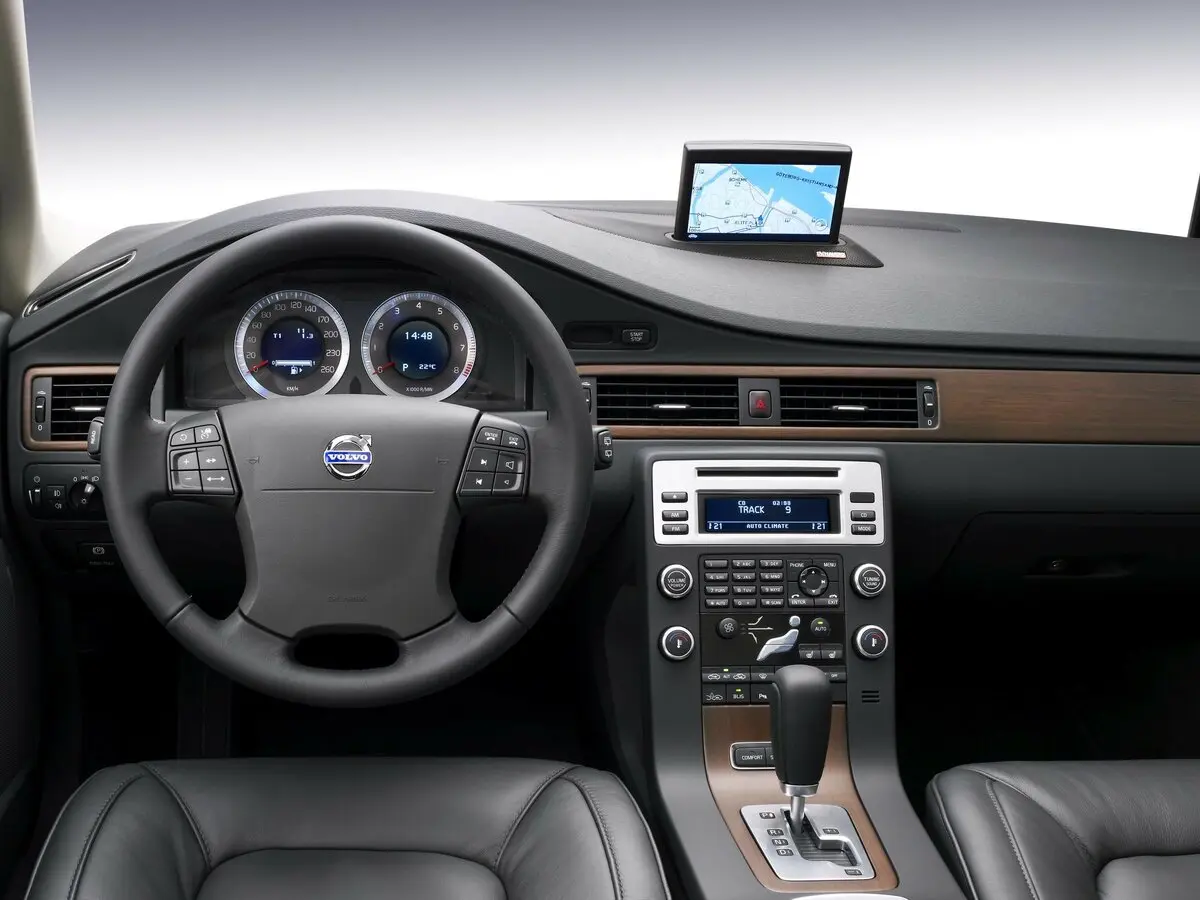 Volvo V70 III Универсал 5 дв. — сүрөт 6