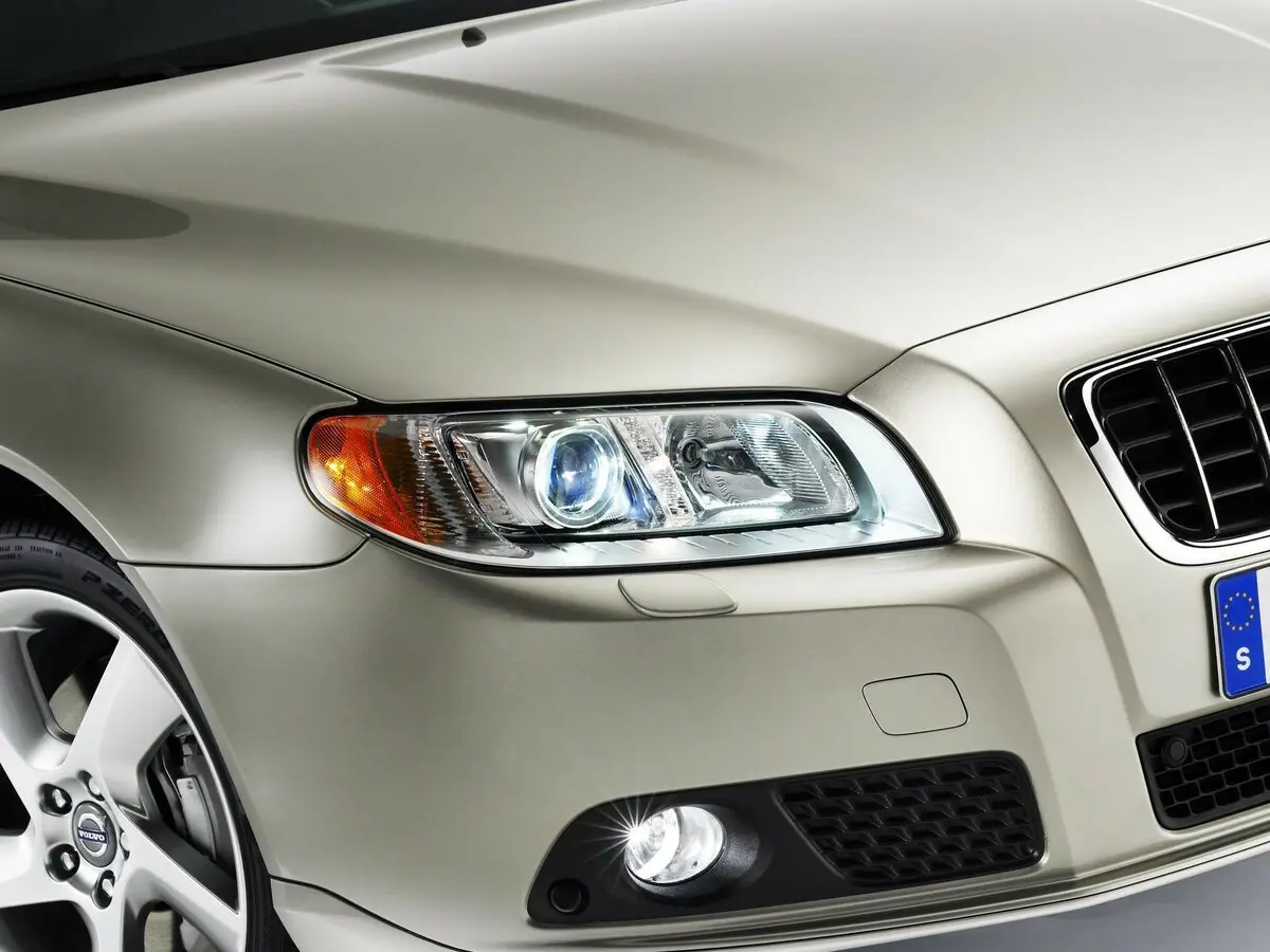 Volvo V70 III Универсал 5 дв. — сүрөт 13