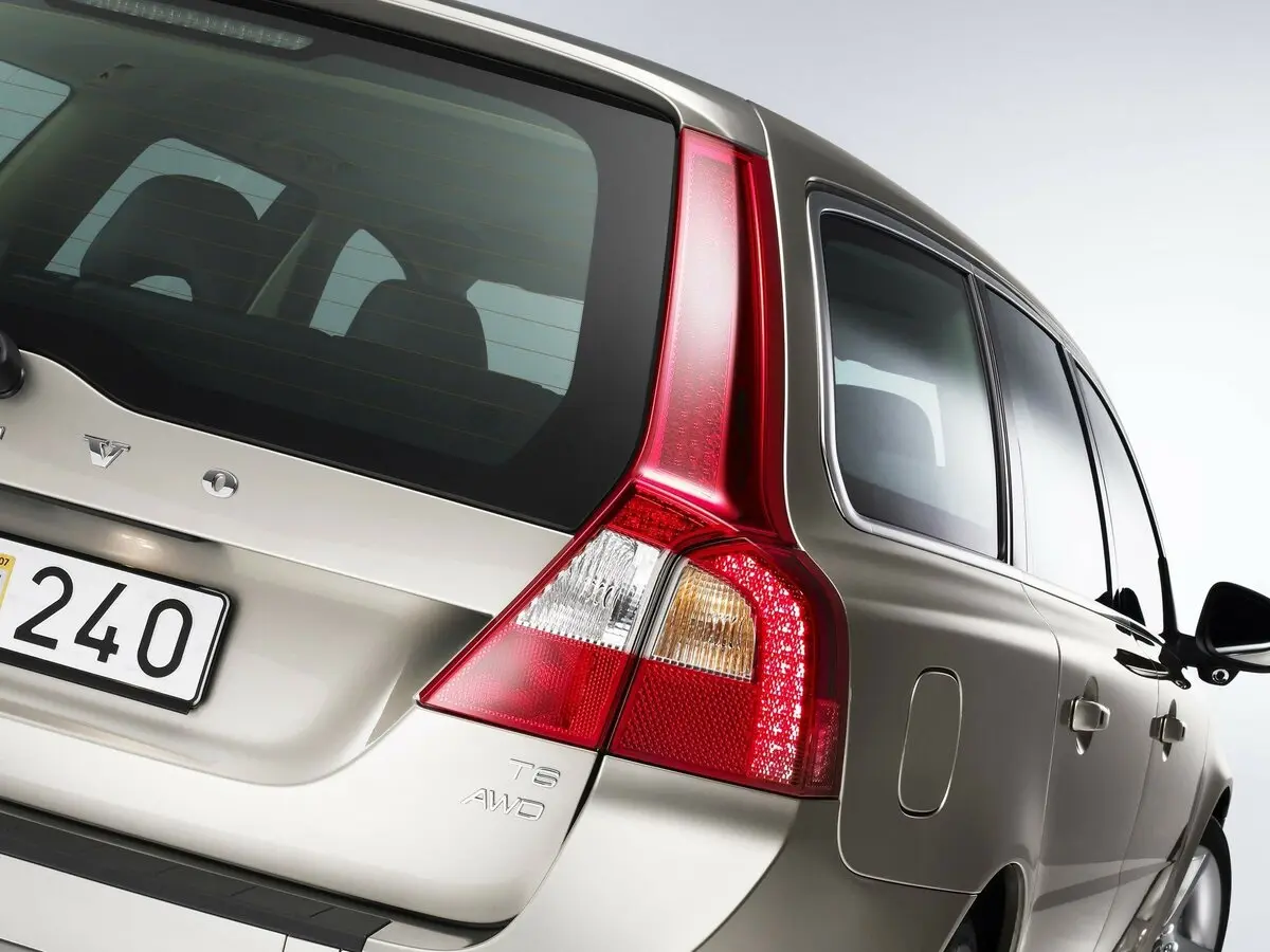 Volvo V70 III Универсал 5 дв. — сүрөт 14