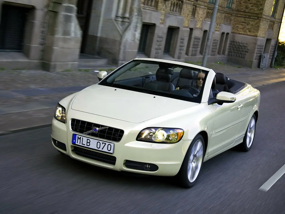 Volvo C70 II